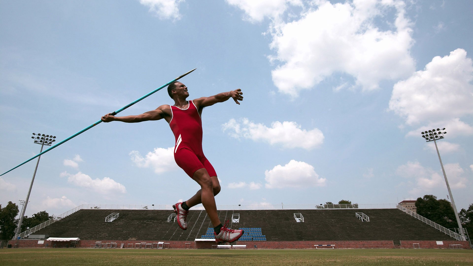 篮球运动推广成为地方政府体育产业发展新引擎，篮球推广方案